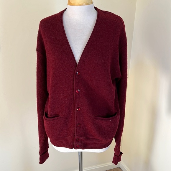Pendleton vintage medium maroon pure wool cardigan .